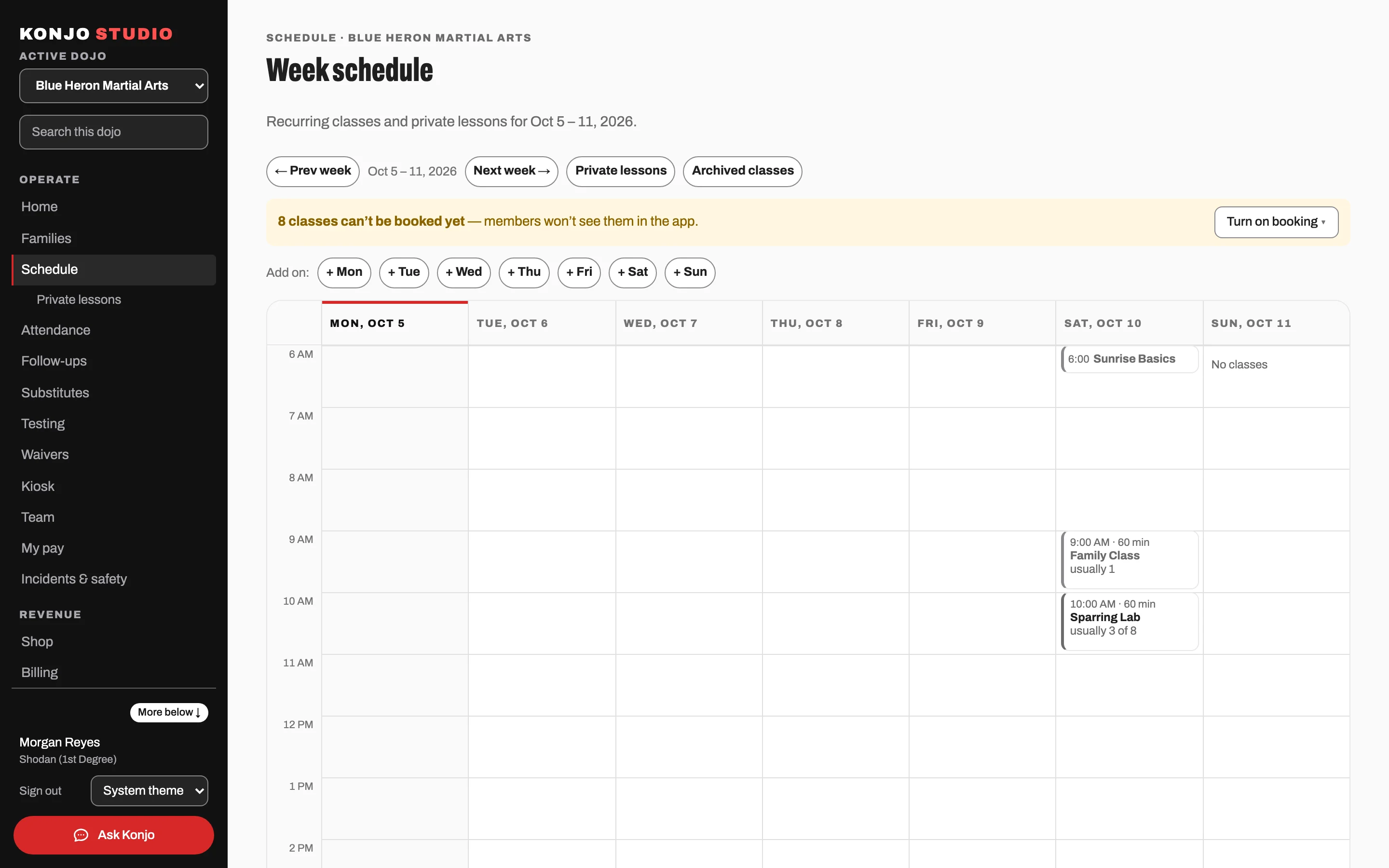 Class schedule in Konjo Studio for the Blue Heron sample school.